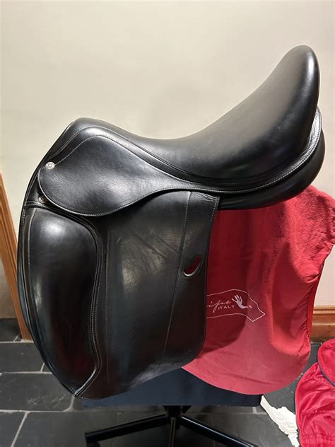 equipe saddles for sale.